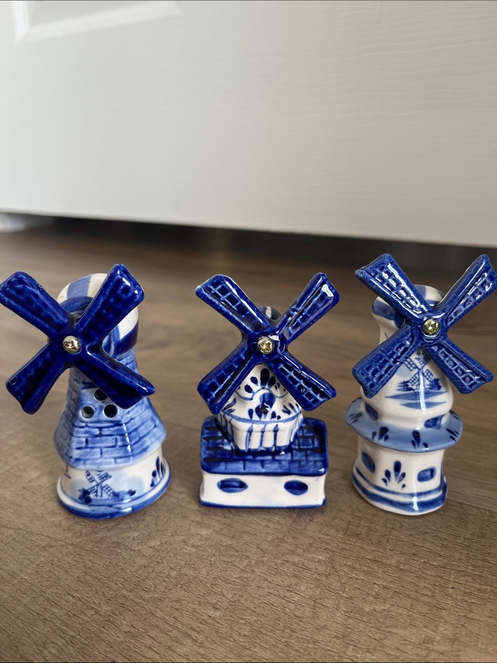 Delft Blue Ceramic Mini Windmill Set Decorative Tabletop Accent Dutch Holland